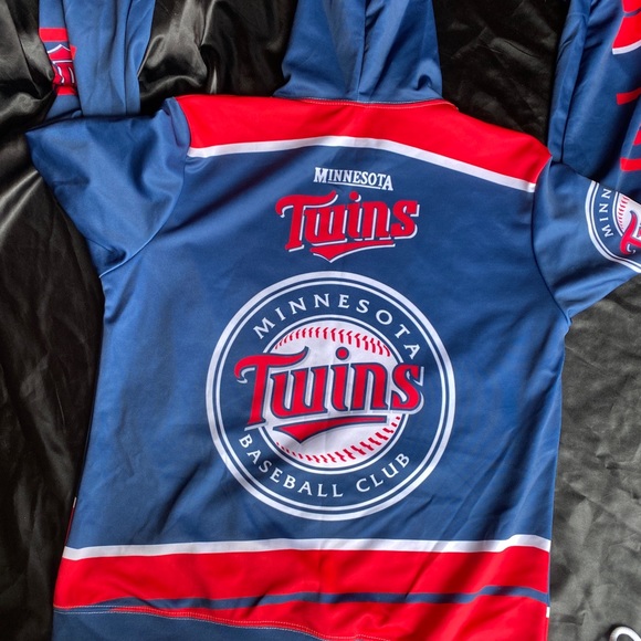 MN Twins thin sweatshirt - Picture 2 of 7